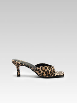 Zori World - MISTRESS- BROWN- LEOPARD PRINT SLIM HEELS