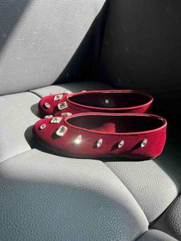 Zori World - Diamond Maroon Embellished Ballerina