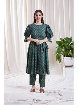 Hasttvam - Tia Green Top and Pant (Set of 2)