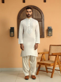 KRAFT INDIA LUXE - Cotton Silk Sequined Embroidered Yoke Design Off White Kurta