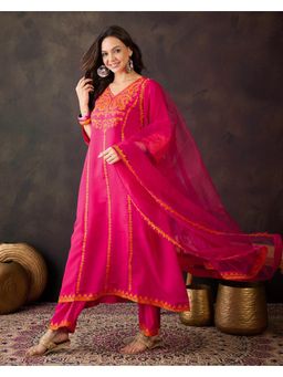 Gahan - Pink Thread Embroidered Kurta with Pant & Dupatta
