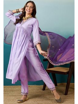 Gahan - Womens Zari Sequence Embroidered Lavender Velvet Kurta with Pant & Dupatta