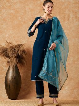 Gahan - Womens Embroidered Sequence Teal Velvet Kurta with Pant & Dupatta