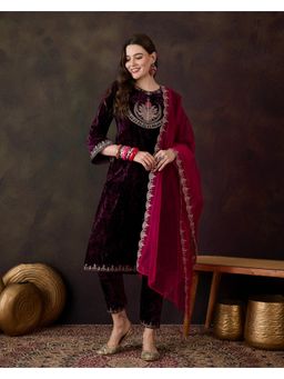 Gahan - Purple Velvet Zari Sequence Embroidered Kurta with Pant & Dupatta