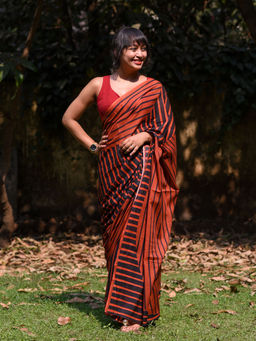 Suta - Red Geometric Printed Pure Cotton Saree