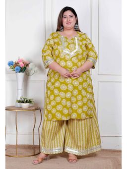 Doriyaan - Women Green Floral Printed Kurta with Palazzo