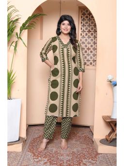Doriyaan - Women Green Printed Kurta with Pant
