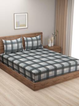 Swayam - Geometric 170 Tc King Bedsheet With 2 Pillow Cover Multi-Color