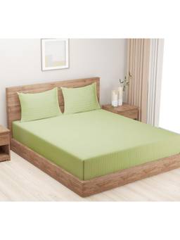 Swayam - Solid 300 Tc King Fitted Bedsheet With 2 Pillow Cover Green