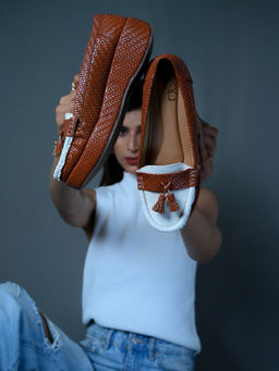 GLAM STORY - Retro Textured Vegan Leather Slip-On Brown Loafers
