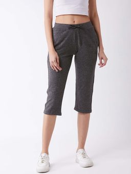 Femea - Charcoal Solid Slim Fit Capri