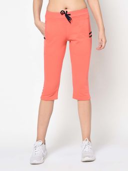 Femea - Peach Solid Slim Fit Capri