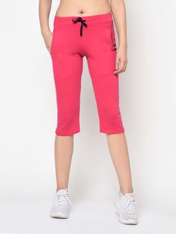 Femea - Pink Solid Slim Fit Capri
