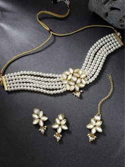 I Jewels - Gold Plated Traditional Kundan with Pearl Choker Necklace Jewellery Set (ML262W)