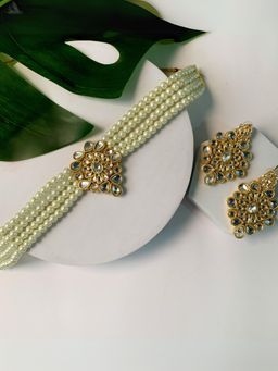 I Jewels - Gold Plated Traditional Kundan Handcrafted Pearl Choker Necklace Jewellery Set (ML263W)