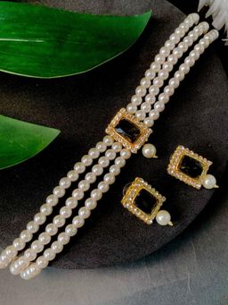 I Jewels - Gold Plated Traditional Stone Pearl Choker Necklace Jewellery Set (ML237MH)