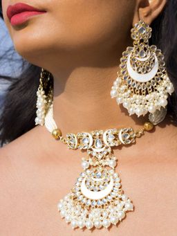 I Jewels - Gold Plated White Meenakari Pearl & Kundan Choker Necklace Jewellery Set (ML306W)