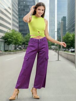 Freehand - Women Green Fitted Solid Crop Top