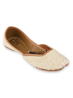 Desi Colour - Women Nyra White Juttis