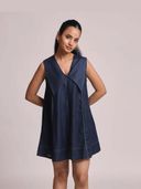 Navy Blue color option, Currently selected