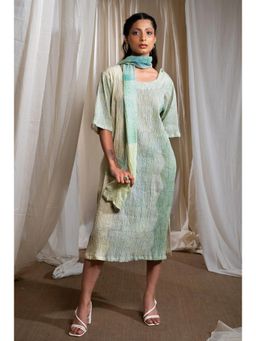 Banana Labs - Marina Crinkled Texture Dress With Stole