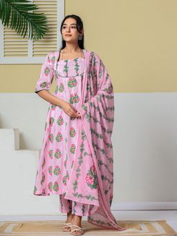 Yufta - Women's Pink Cotton Kalidaar Kurta With Pant & Dupatta