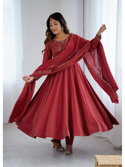 SAJAVAT ETHENIC WEAR - Women's Maroon Zari Embroidered Kurta With Pant And Dupatta