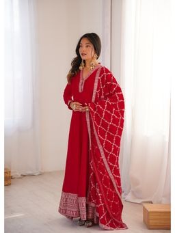 SAJAVAT ETHENIC WEAR - Women's Premium Red Kurta With Pant And Dupatta