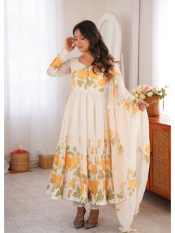 SAJAVAT ETHENIC WEAR - Women Festive Floral Print Kurta With Pant And Dupatta