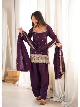 SAJAVAT ETHENIC WEAR - Women Classic Embroidered Straight Kurti And Salwar With Dupatta