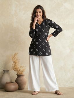 Jaipur Kurti - Women's V-Neck Printed Straight Cotton Short Kurti