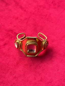 Valliyan - Polki Hexagon Handcuff Gold