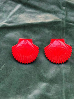 Valliyan - Glossy Finish Red Shell Earrings