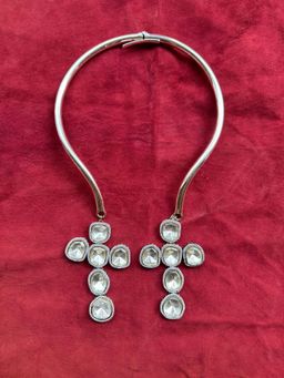Valliyan - Polki Reverse Collar Cross Necklace