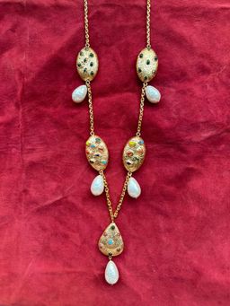Valliyan - Vintage Long Necklace