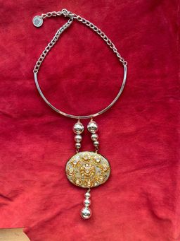 Valliyan - Kundan Pop Necklace