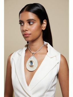 Valliyan - Polki Egg Medallion Necklace