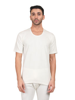 Model - Men White Regular Fit Thermal Top