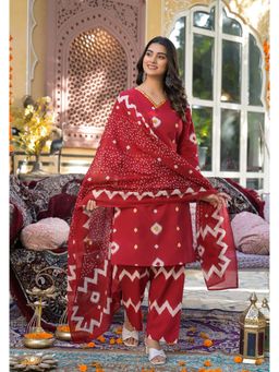 Autumnlane - Red Ikat Print Cotton Kurta with Pant and Dupatta (Set of 3)