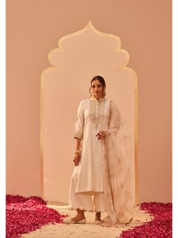 Sheetal Batra - Ivory Kurta with Palazzo and Dupatta
