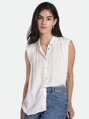 Off White color option, Currently selected