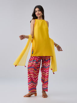Gajra Gang - Mustard Crepe Solid Kurta With Salwar & Dupatta La Dolce Vita (Set of 3)
