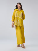 Mustard color option, Currently selected