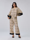 Beige color option, Currently selected