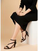 Black color option, Currently selected