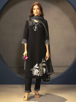 Autumnlane - Albeli Sable Premium Work Kurta and Pant with Dupatta