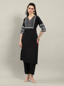 Black color option, Sold out, Currently selected