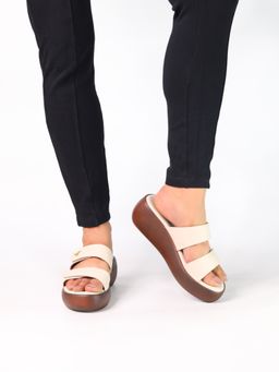 Monrow - Terila Cream Flatform Heels