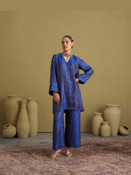 Vaaya - The Sapphire Blue Banarasi Silk Kurta with Pant