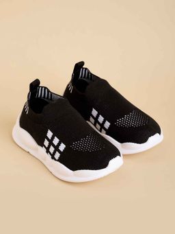 Hopscotch - Textured Slip-Ons Black Sneakers